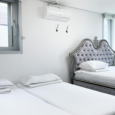 W Premium Guesthouse Incheon Airport Dış mekan fotoğraf