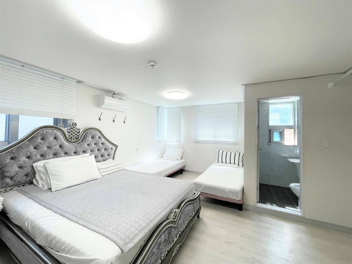 W Premium Guesthouse Incheon Airport Dış mekan fotoğraf