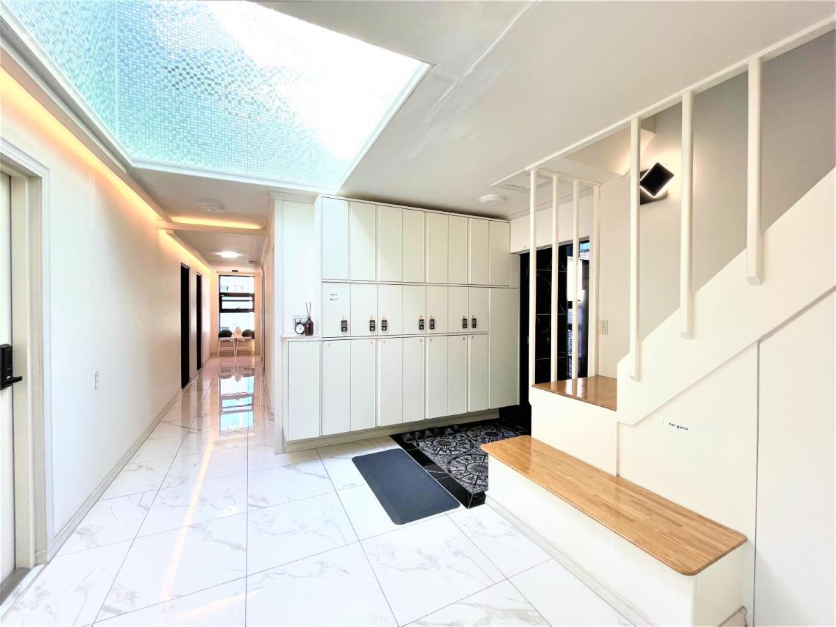 W Premium Guesthouse Incheon Airport Dış mekan fotoğraf
