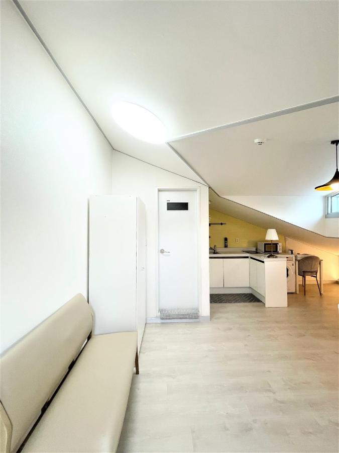 W Premium Guesthouse Incheon Airport Dış mekan fotoğraf