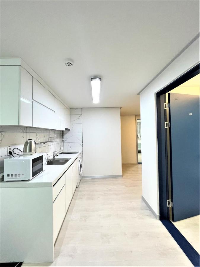 W Premium Guesthouse Incheon Airport Dış mekan fotoğraf