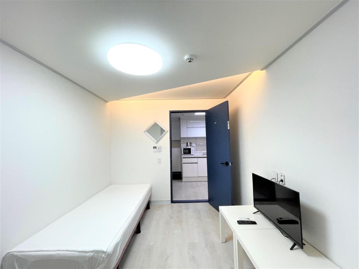 W Premium Guesthouse Incheon Airport Dış mekan fotoğraf