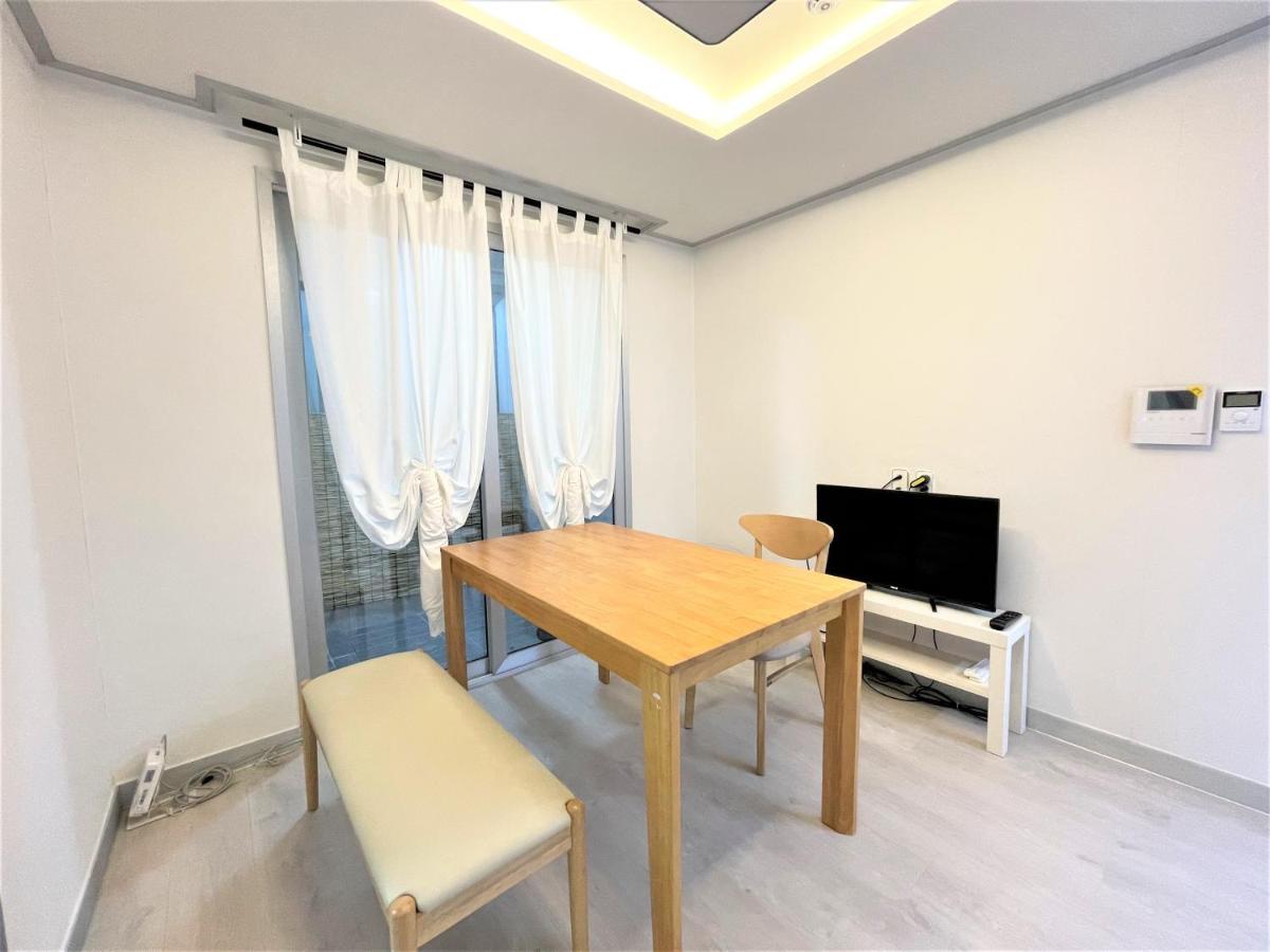 W Premium Guesthouse Incheon Airport Dış mekan fotoğraf