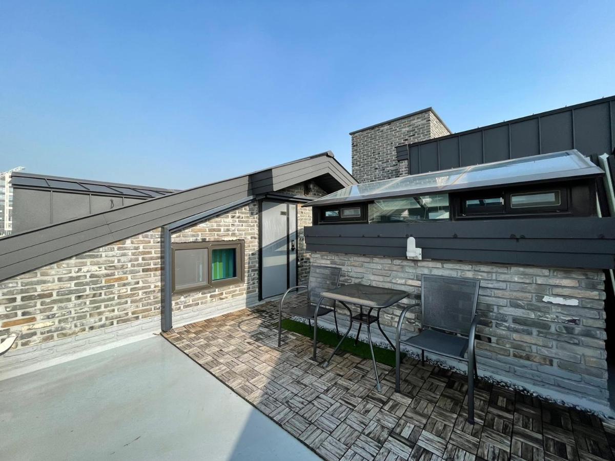 W Premium Guesthouse Incheon Airport Dış mekan fotoğraf