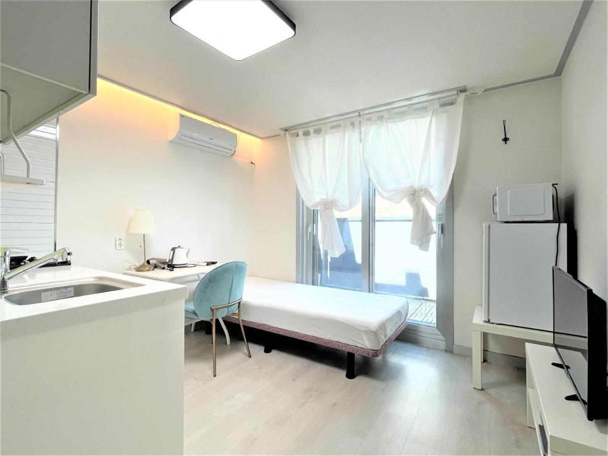 W Premium Guesthouse Incheon Airport Dış mekan fotoğraf