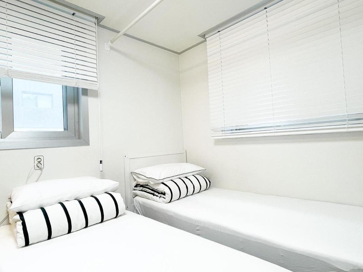 W Premium Guesthouse Incheon Airport Dış mekan fotoğraf