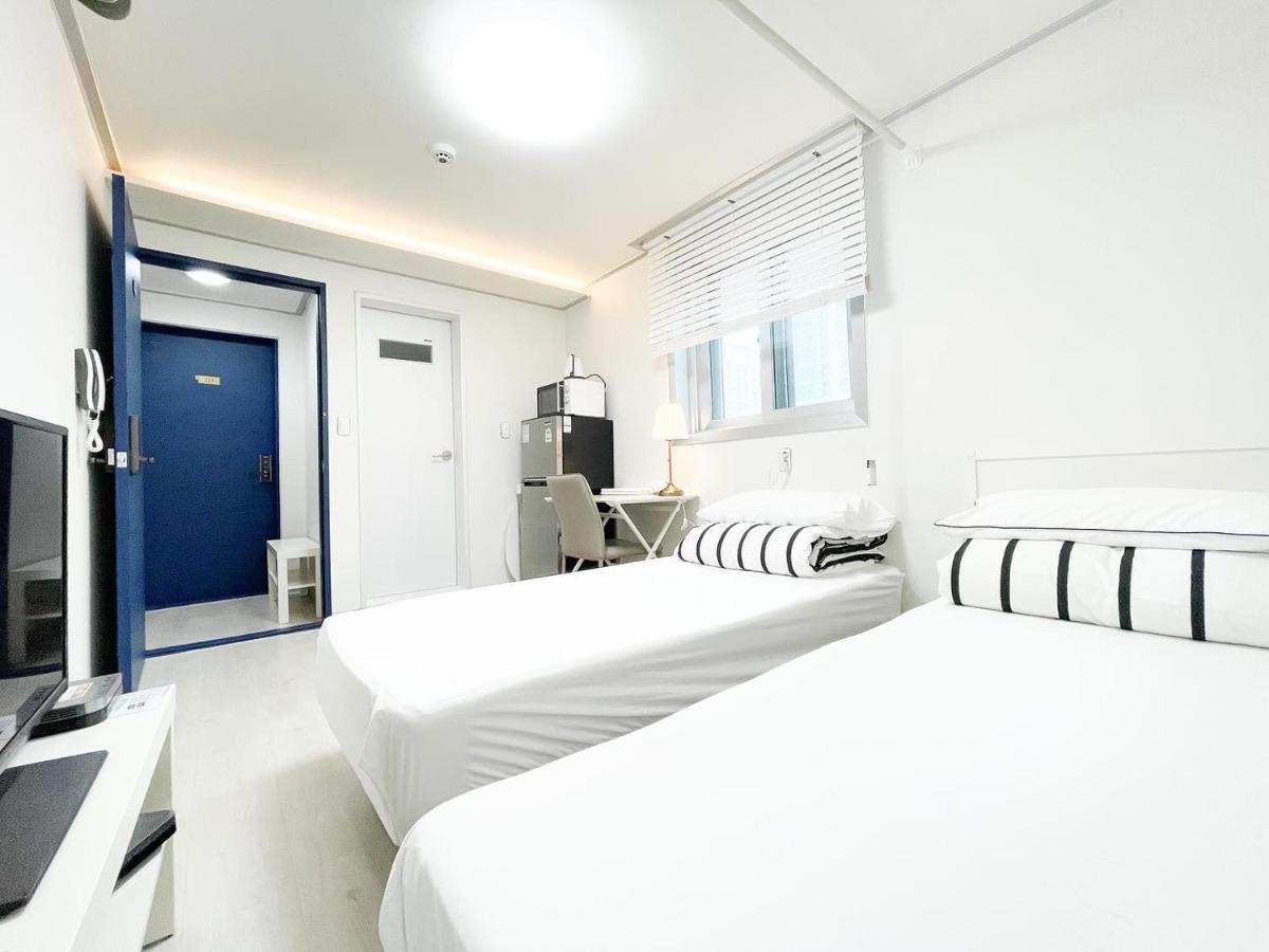 W Premium Guesthouse Incheon Airport Dış mekan fotoğraf